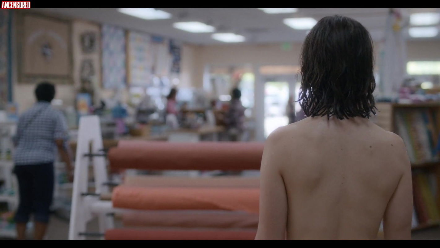 Alison Brie – horse girl