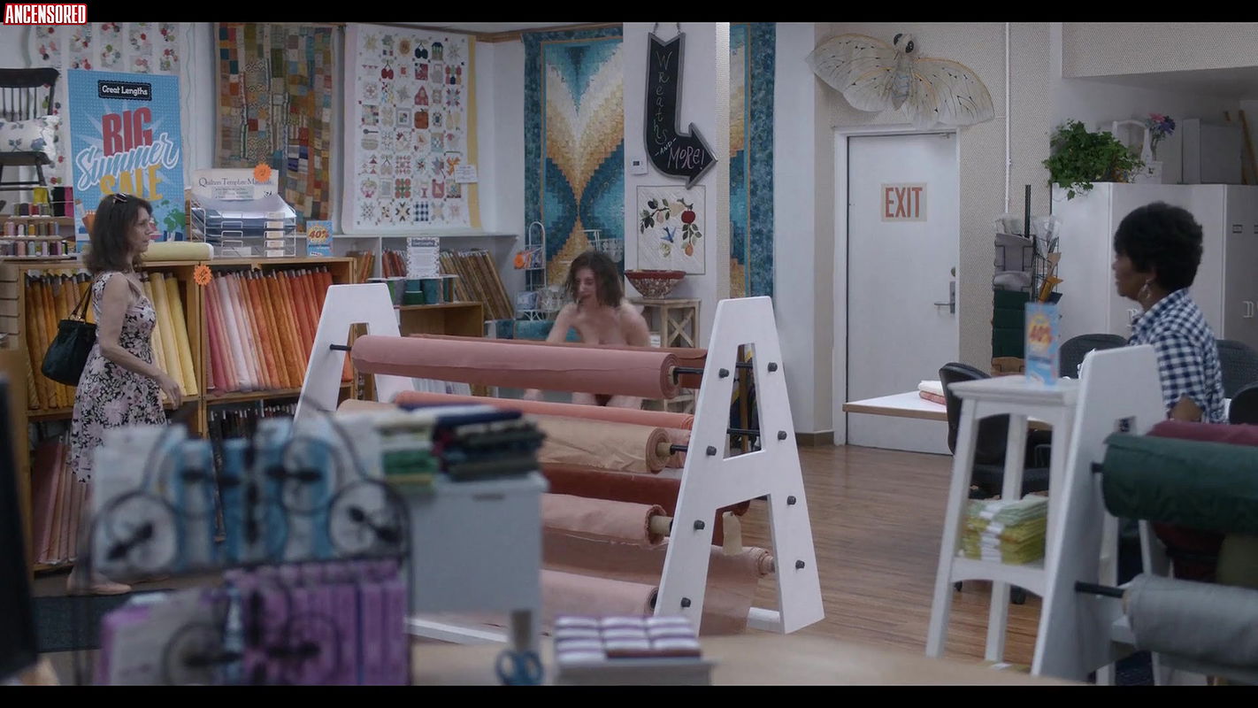 Alison Brie – horse girl