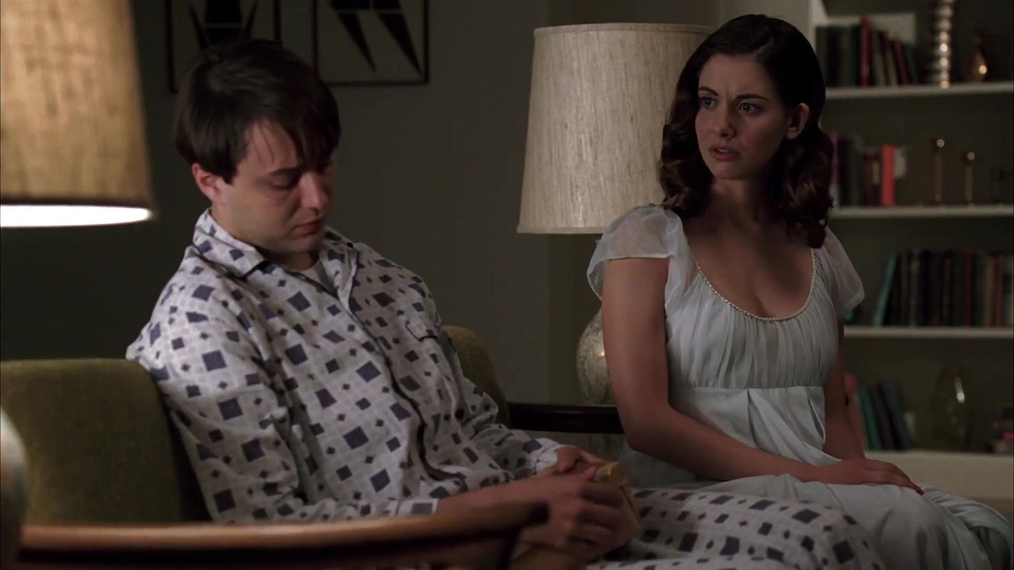 Alison Brie – Mad Men