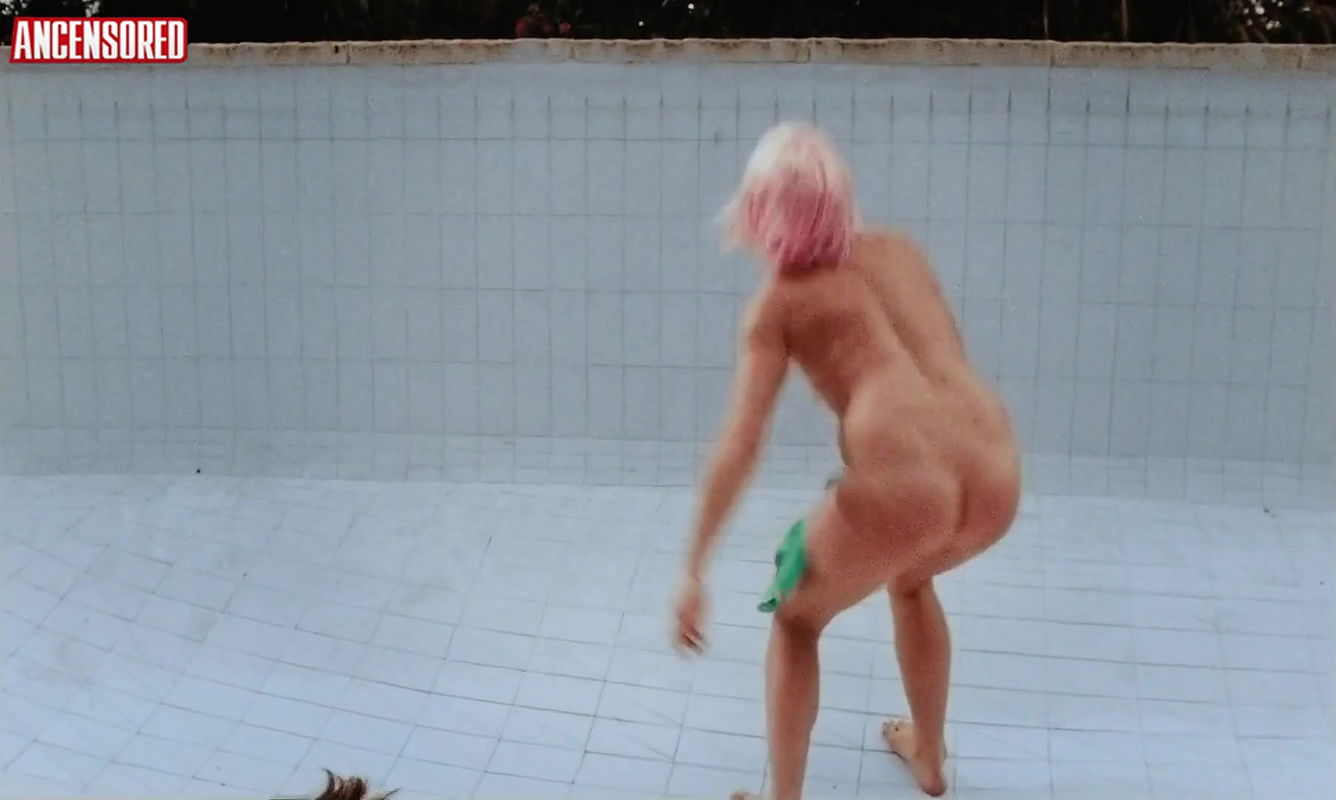 Alix Bnzech – sunny star