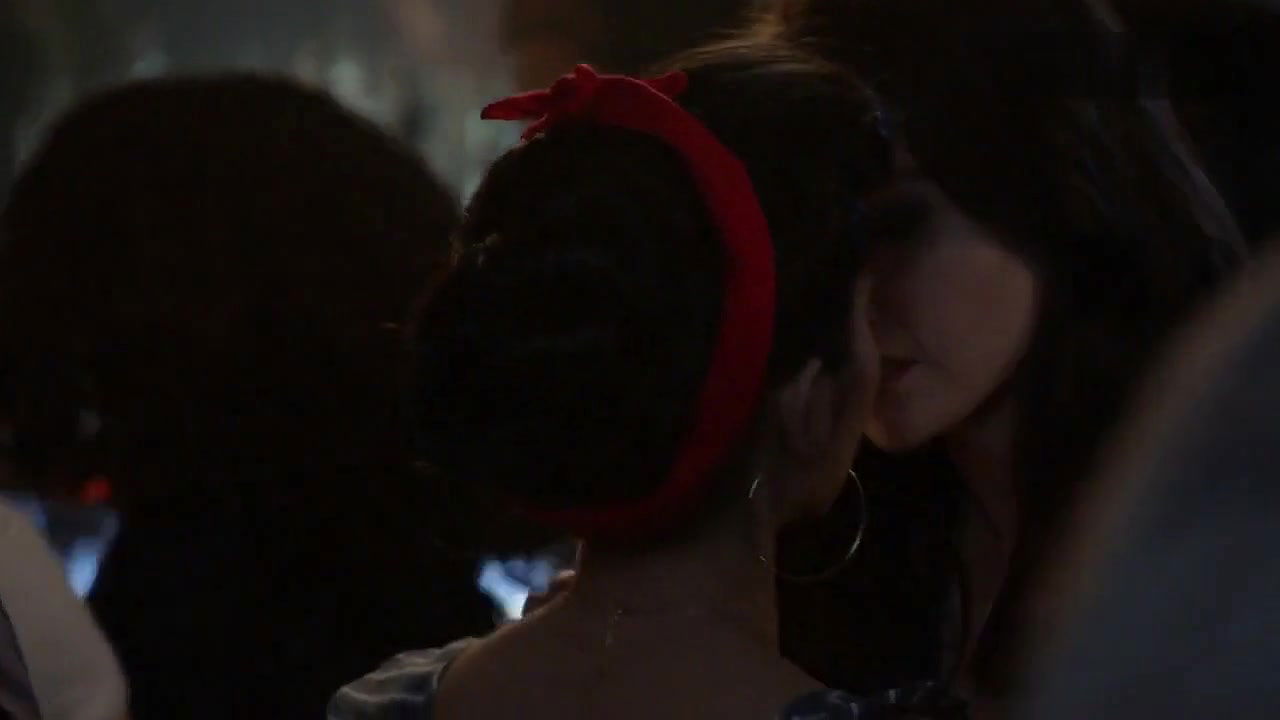 Allison Scagliotti – Stitchers