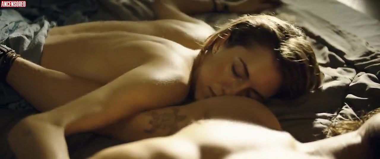 Allison Williams – horizon line