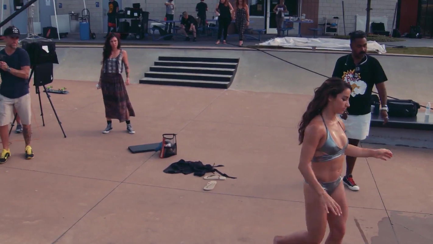 aly raisman – sports illustrated swimsuit 2017