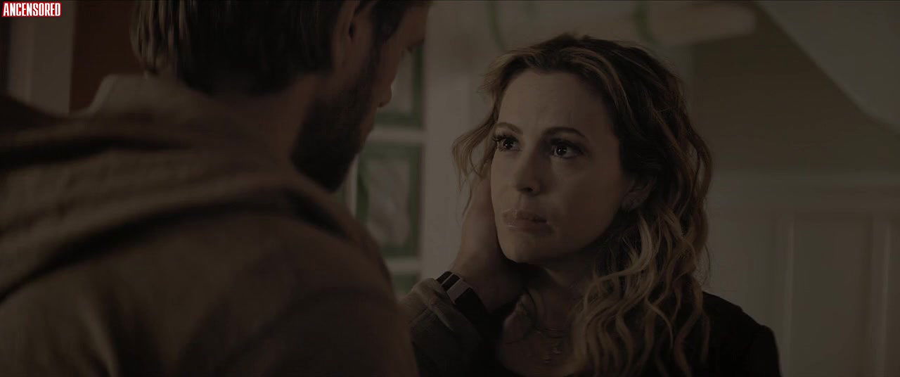 Alyssa Milano – brazen