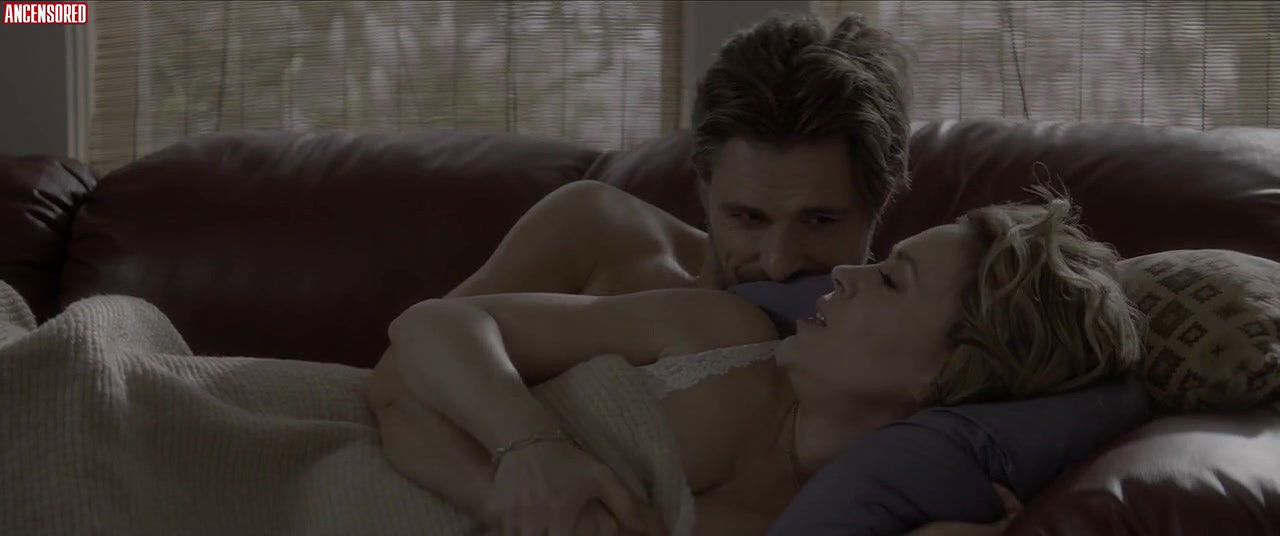 Alyssa Milano – brazen