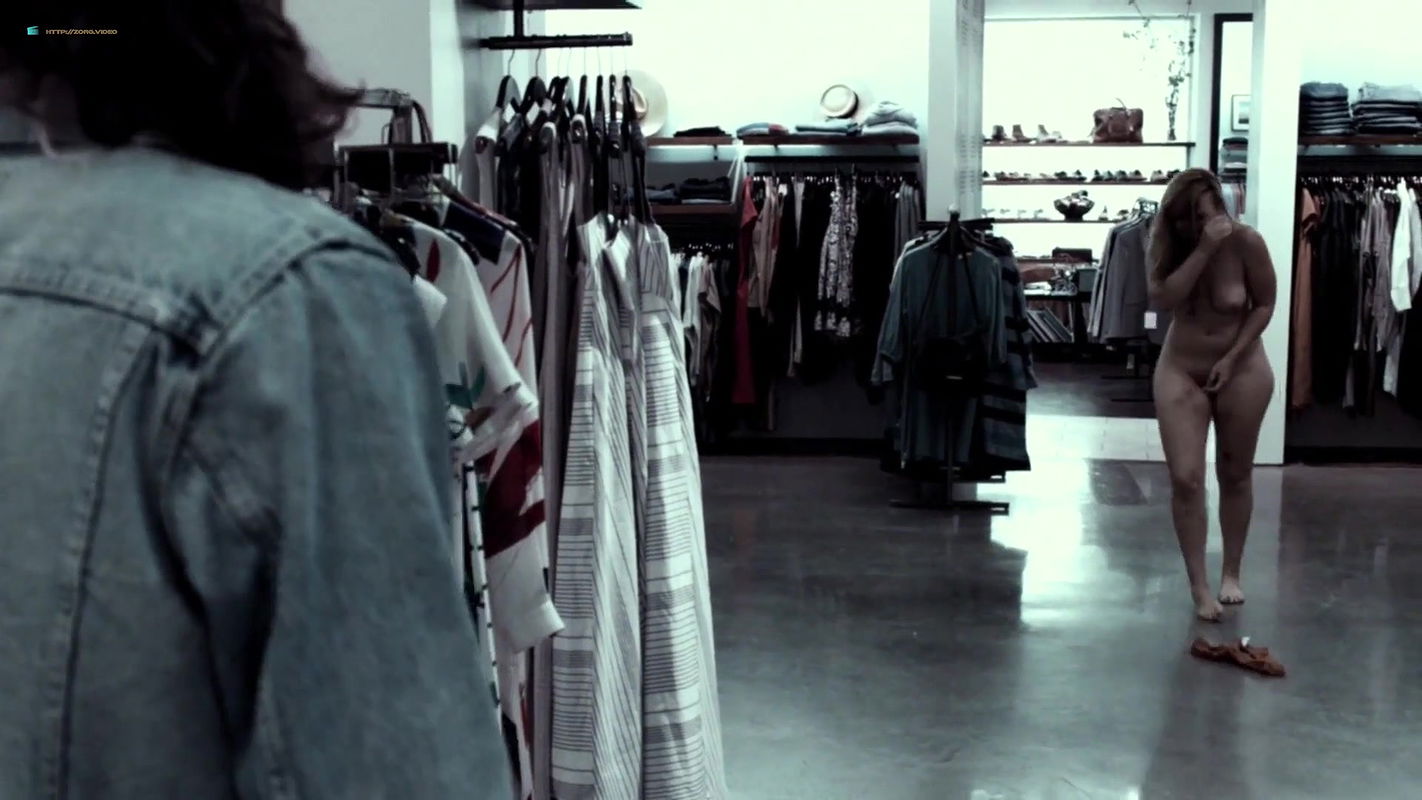 Amanda Fuller – fashionista