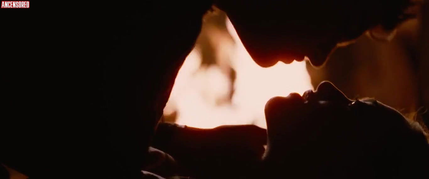 Amanda Seyfried – Red Riding Hood 2011