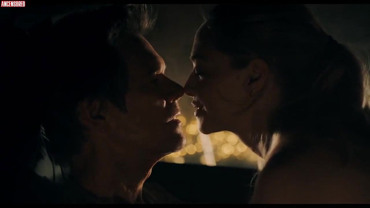 Amanda Seyfried – you should have left