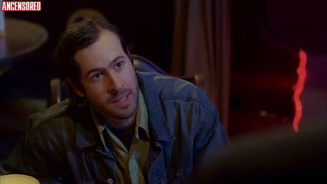 Amber Heard – Drop Dead Sexy