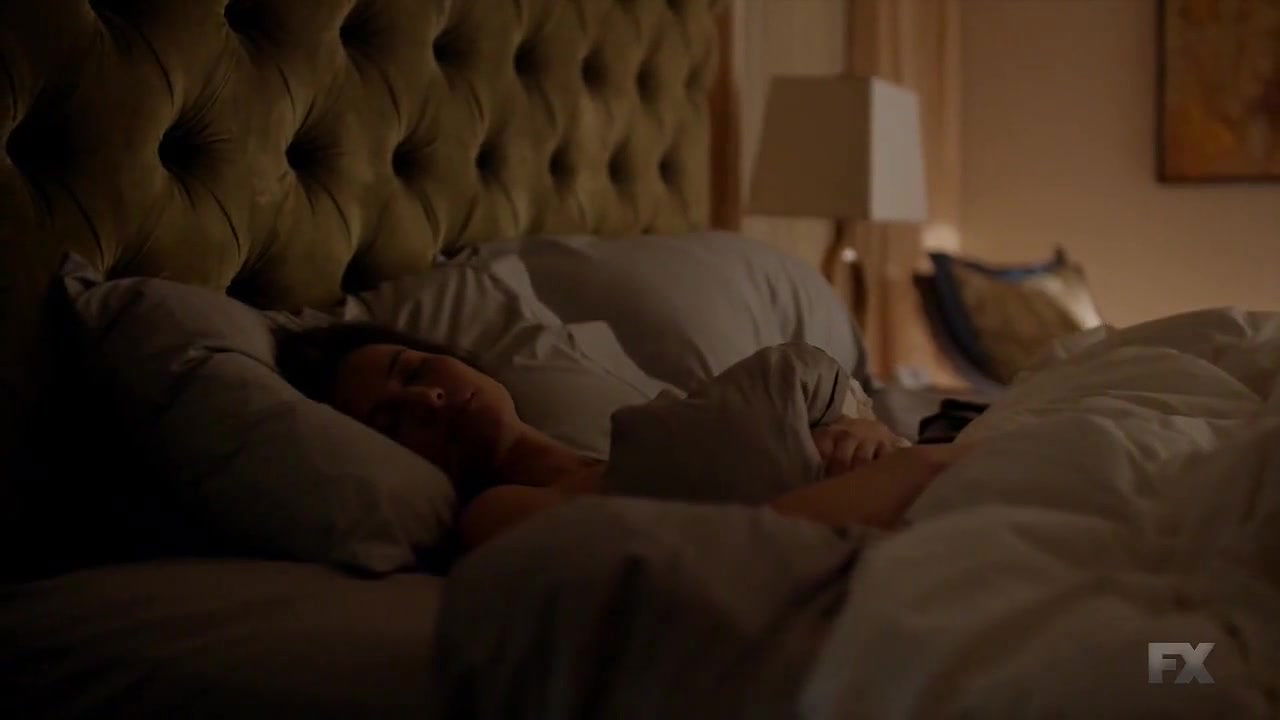 America Olivo – The Strain