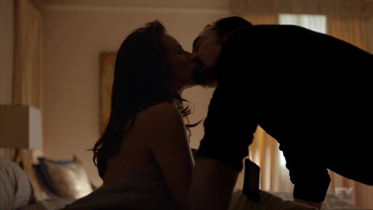 America Olivo – The Strain