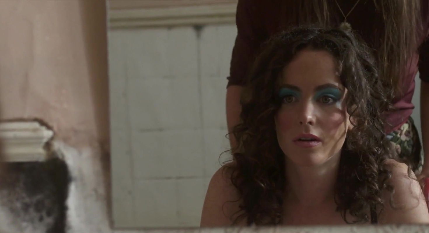 Amy Manson – estranged