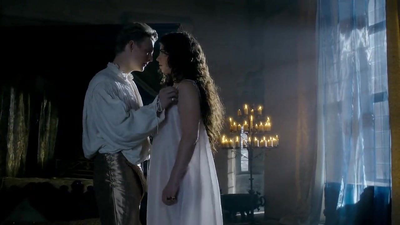 Amy Manson – the white princess