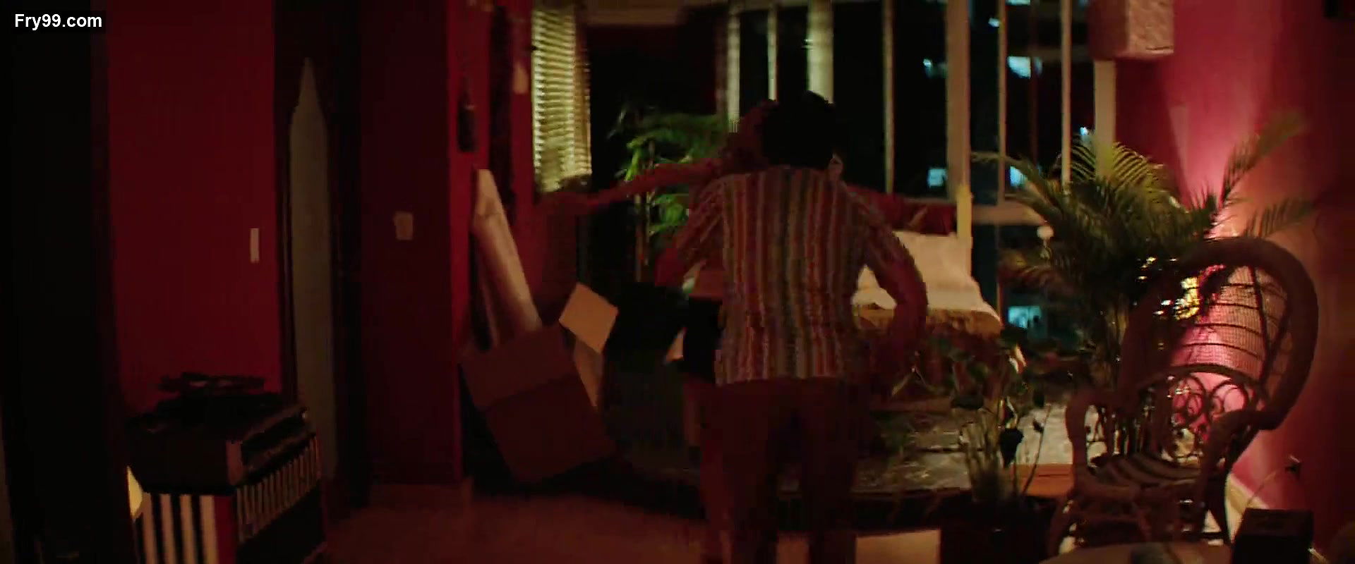 Ana de Armas – hands of stone