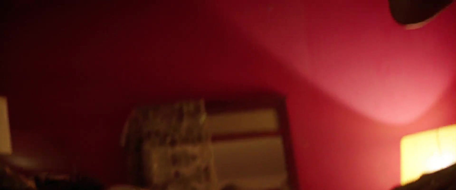 Ana de Armas – hands of stone