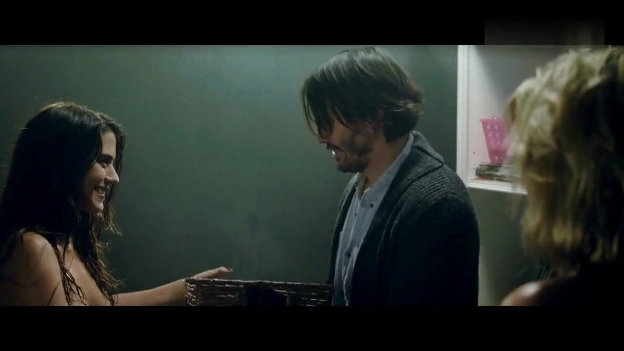 Ana de Armas – Knock Knock 2015