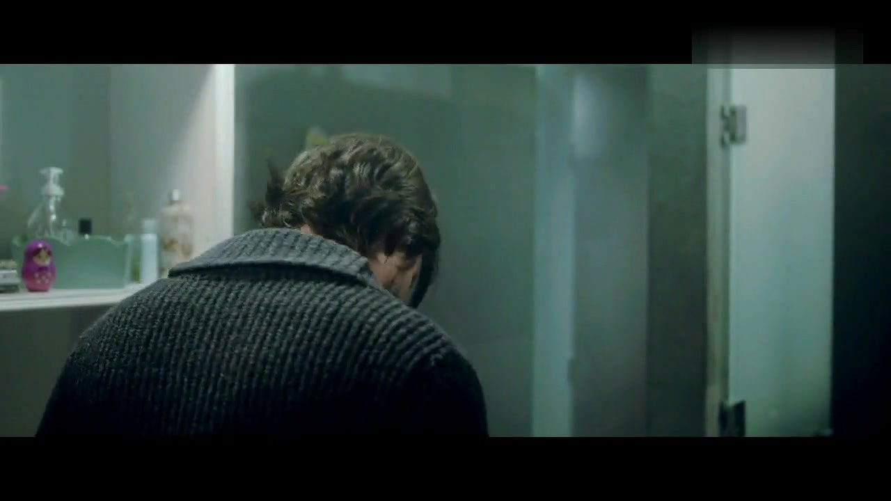 Ana de Armas – Knock Knock 2015