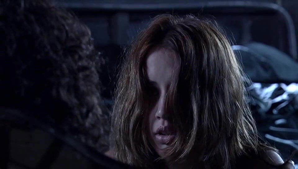 Ana de Armas – Madrigal