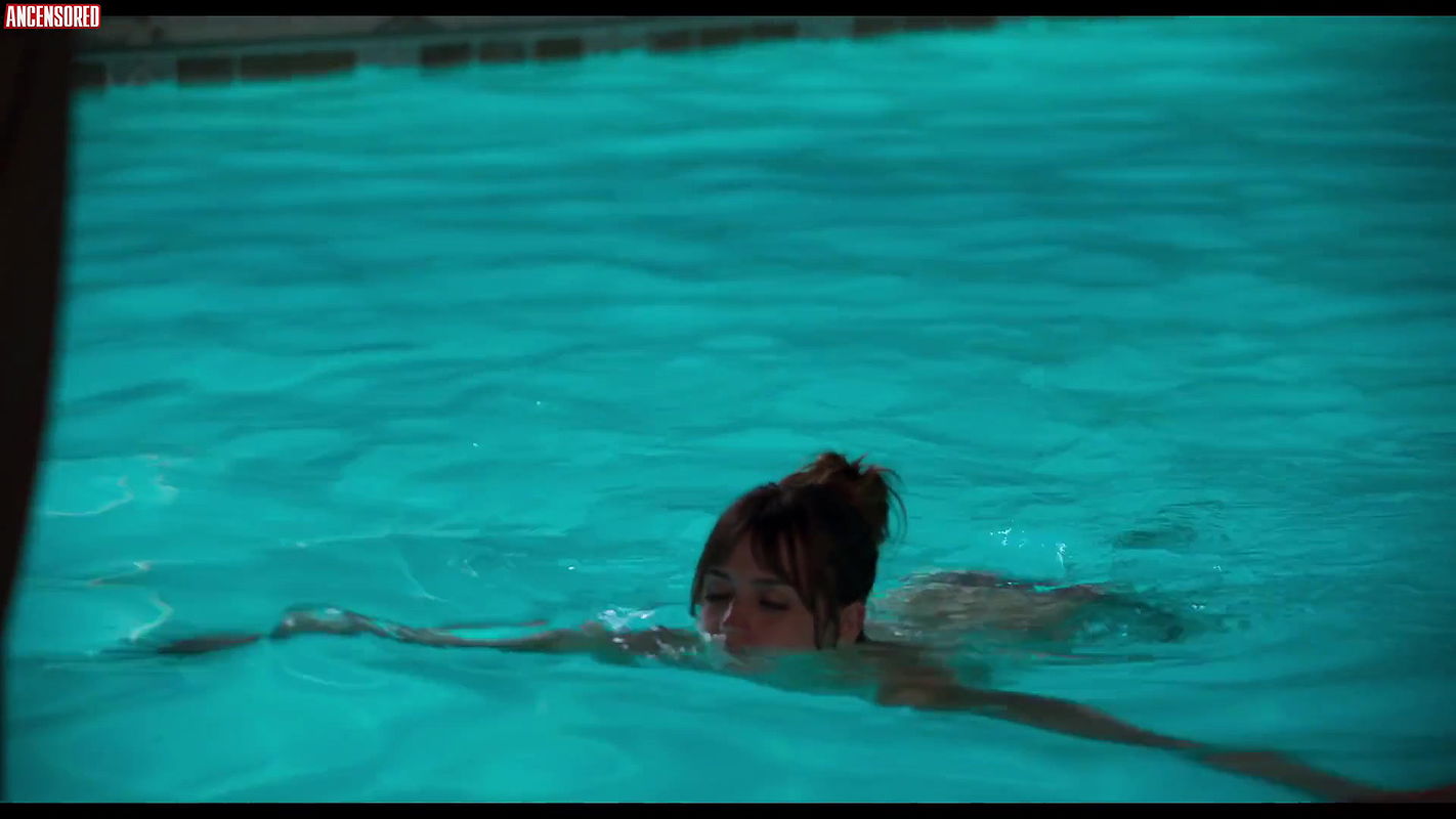 Ana de Armas – the night clerk