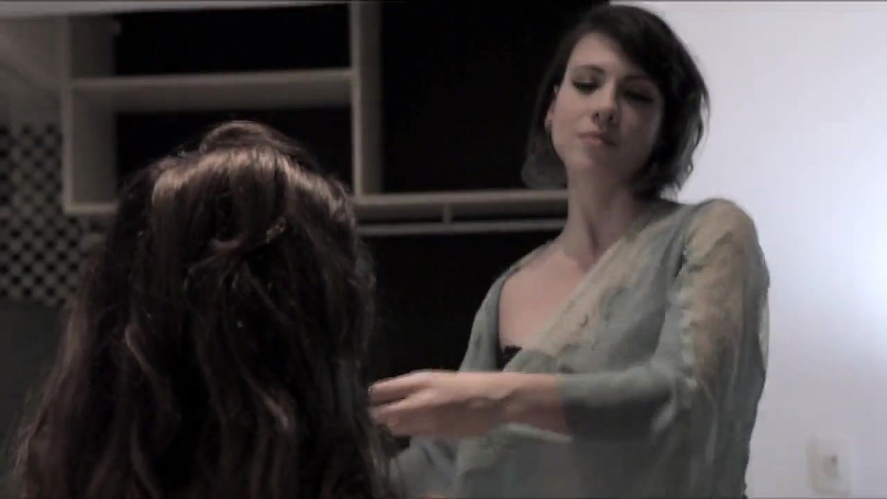 Ana Paula Lima – Red