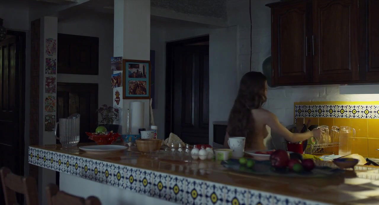 ana valeria becerril – las hijas de abril