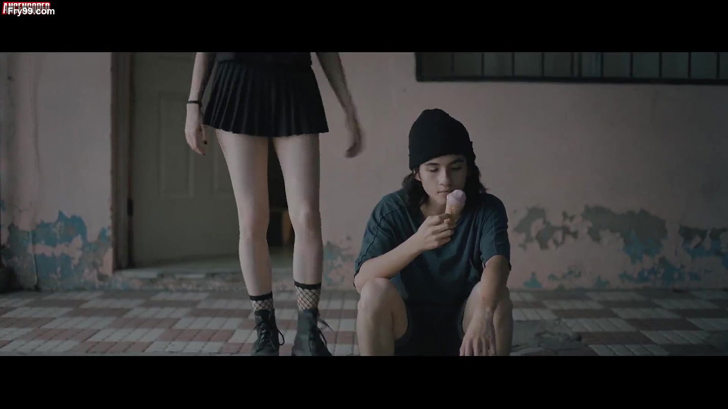 ana valeria becerril – muerte al verano