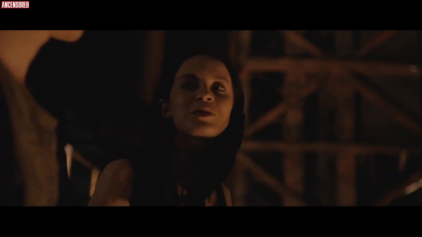 ana valeria becerril – muerte al verano