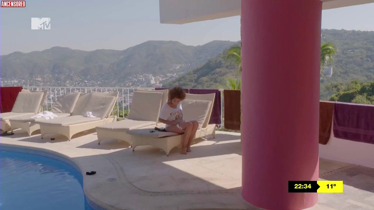 anahi izali – Acapulco Shore