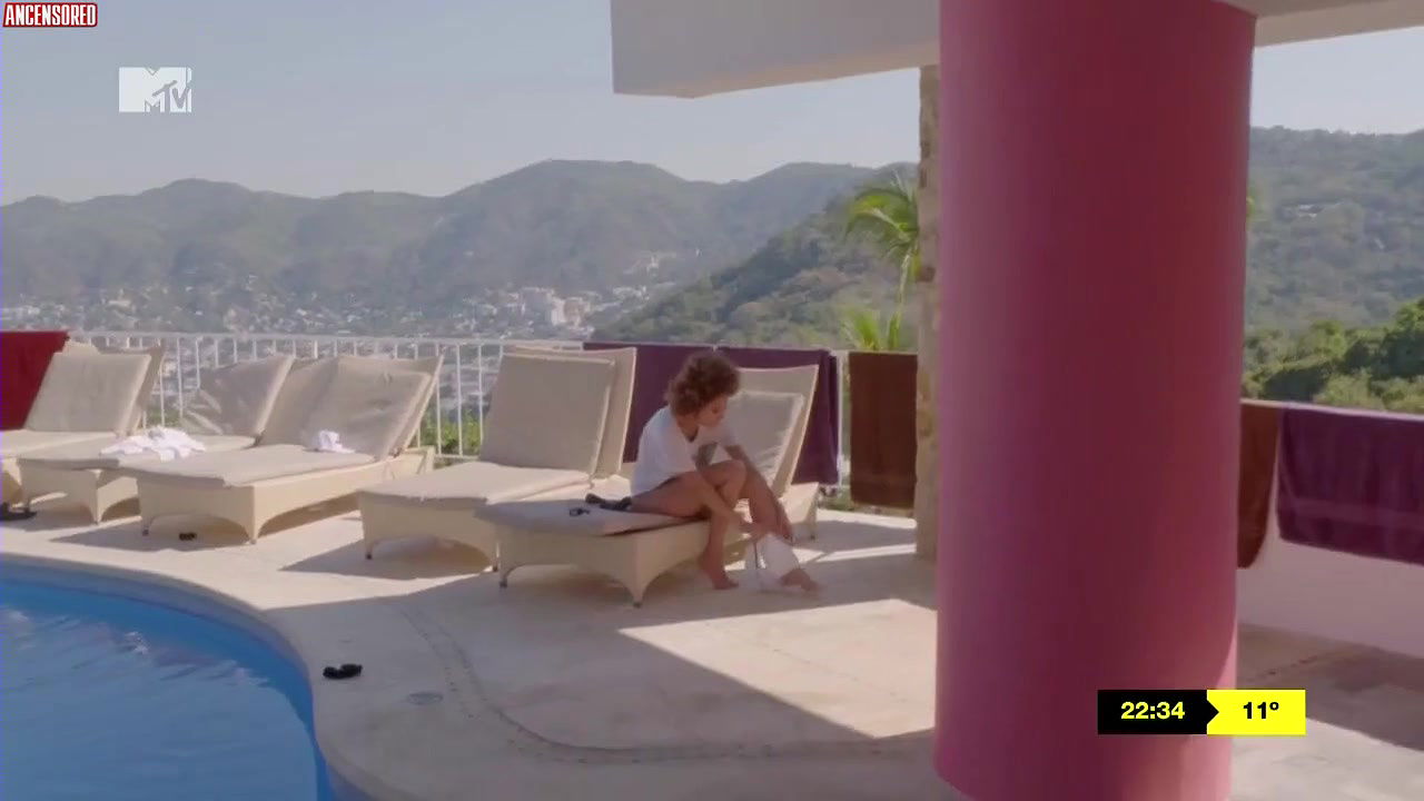 anahi izali – Acapulco Shore