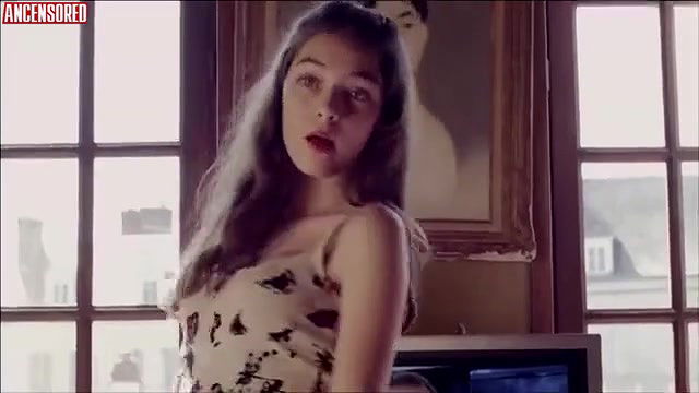 anamaria vartolomei – c comme couteau