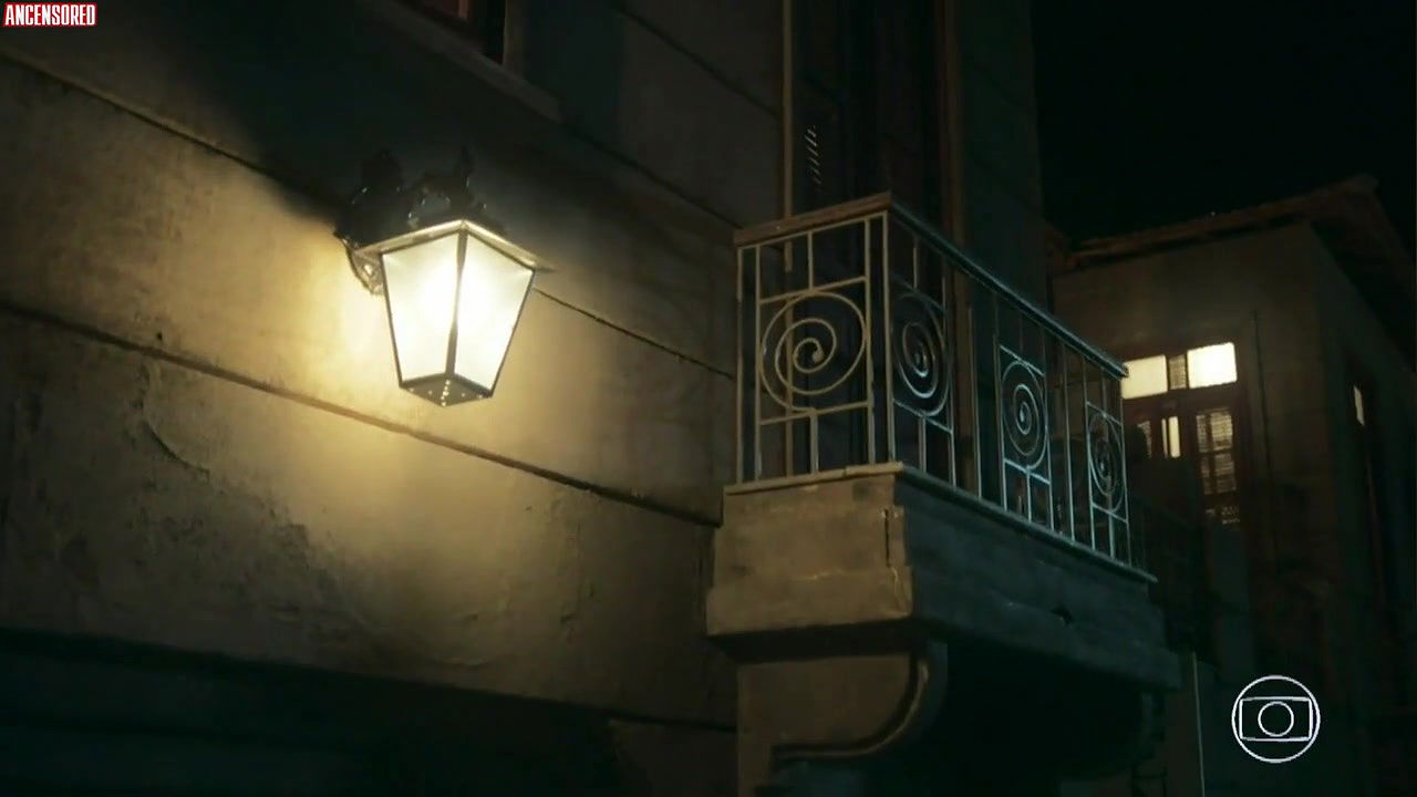 Andrea Beltrao – cidade proibida