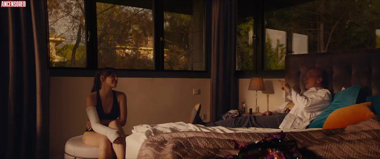 Andrea Duro – la maldicion del guapo