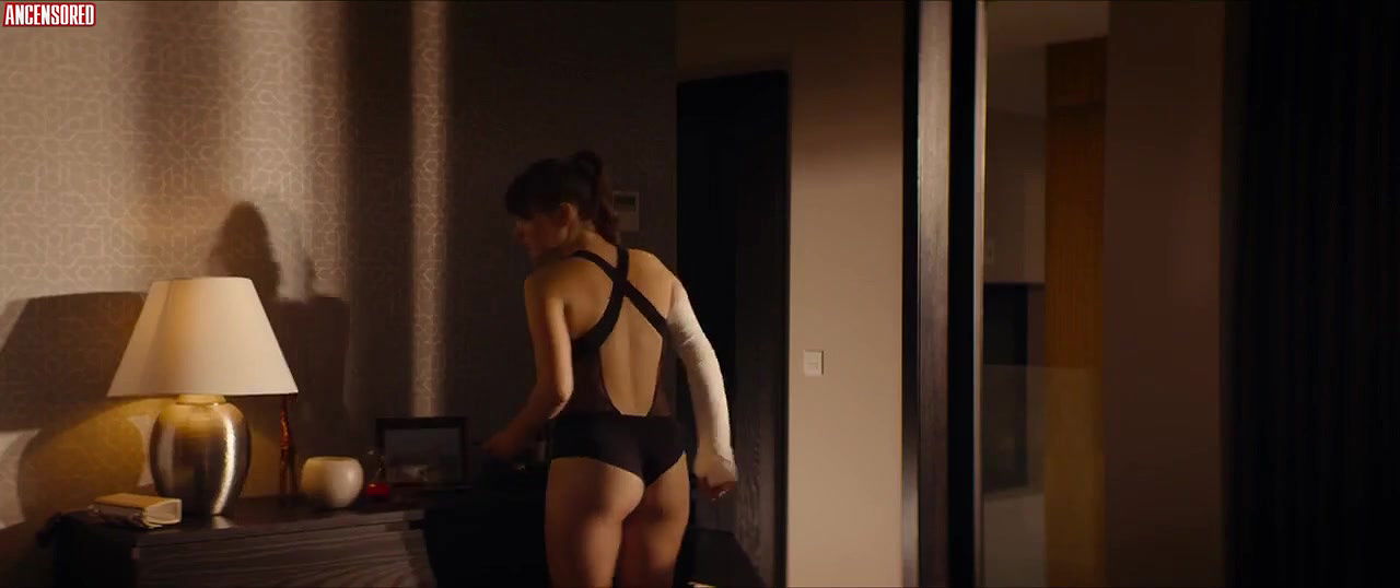 Andrea Duro – la maldicion del guapo