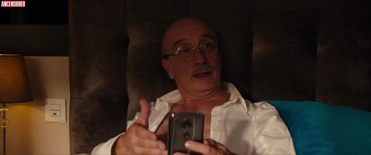 Andrea Duro – la maldicion del guapo