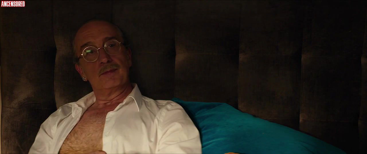 Andrea Duro – la maldicion del guapo