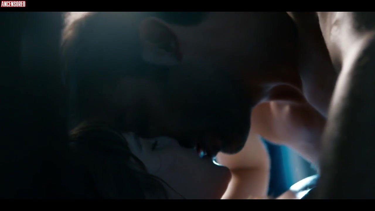 Andrea Duro – promises of sand