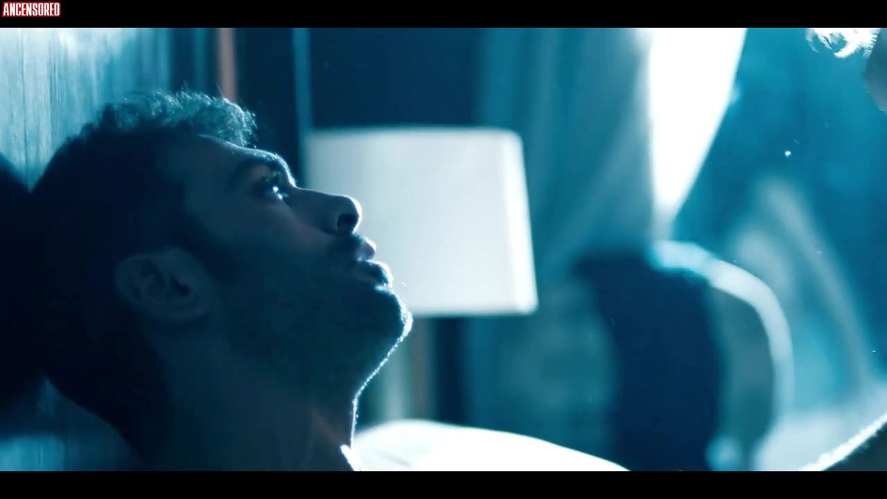 Andrea Duro – promises of sand