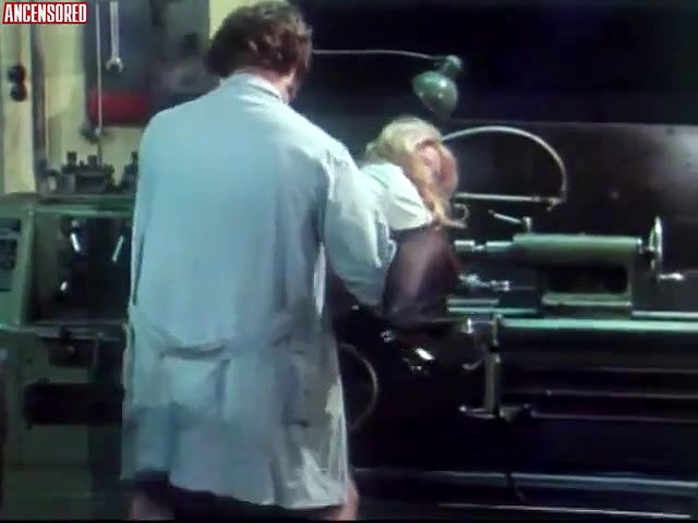 Angelika Hefner – born erect