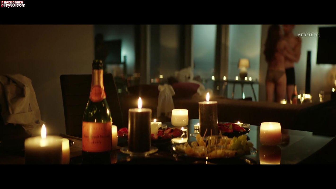 angelina strechina – six empty seats