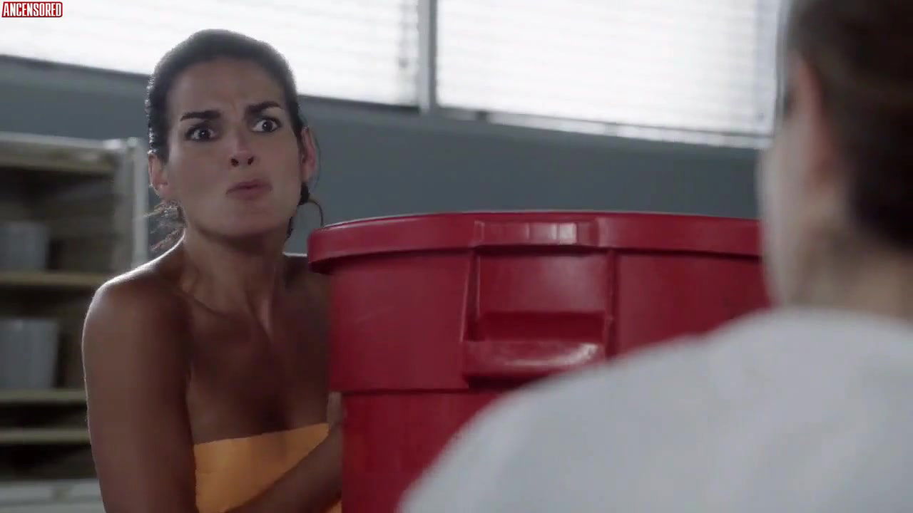 Angie Harmon – Rizzoli Isles