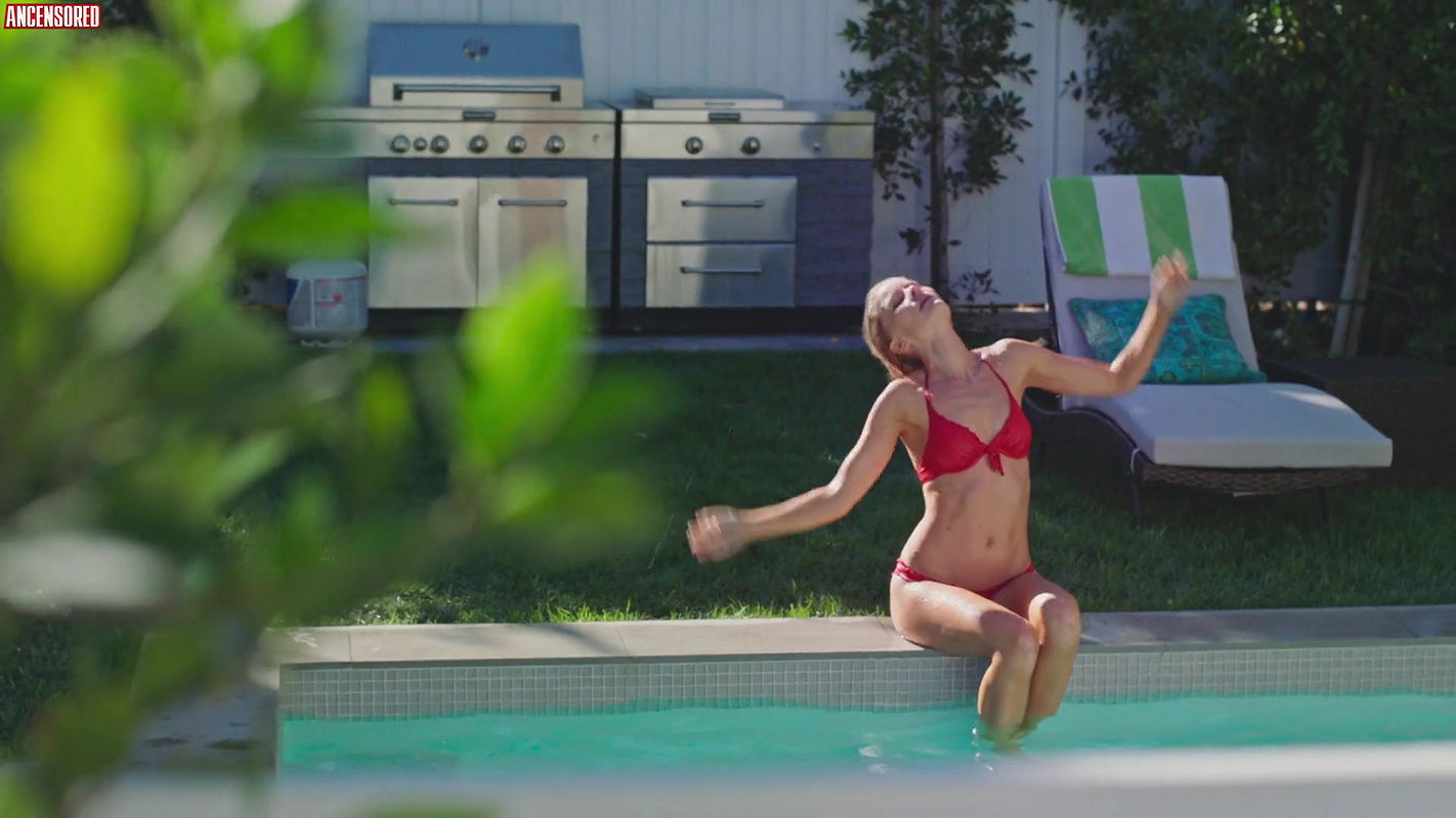 Anita Briem – the drone