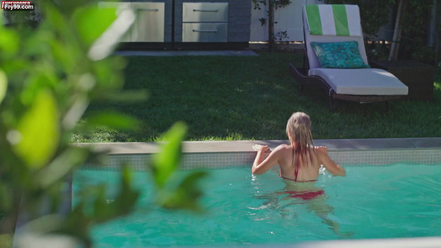 Anita Briem – the drone