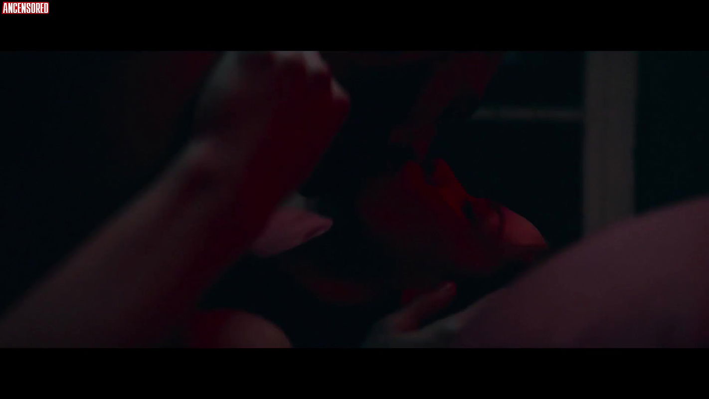 Anna Adamowicz – squat32