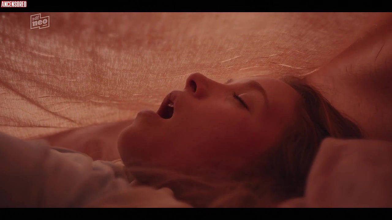 Anna Lena Klenke – loving her