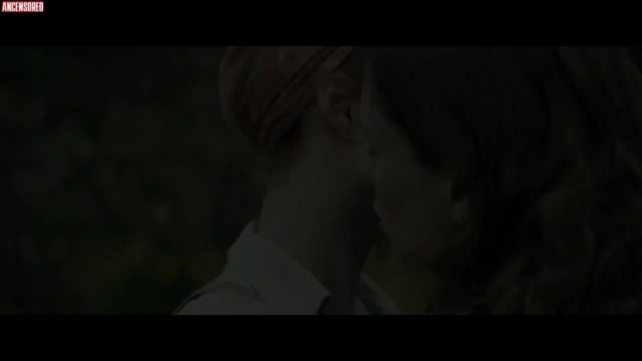 Anna Paquin – tell it to the bees