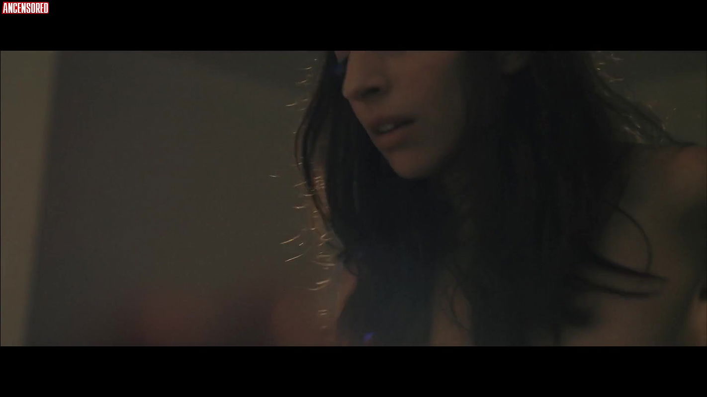 Anna Sigalevitch – sit roll over play dead