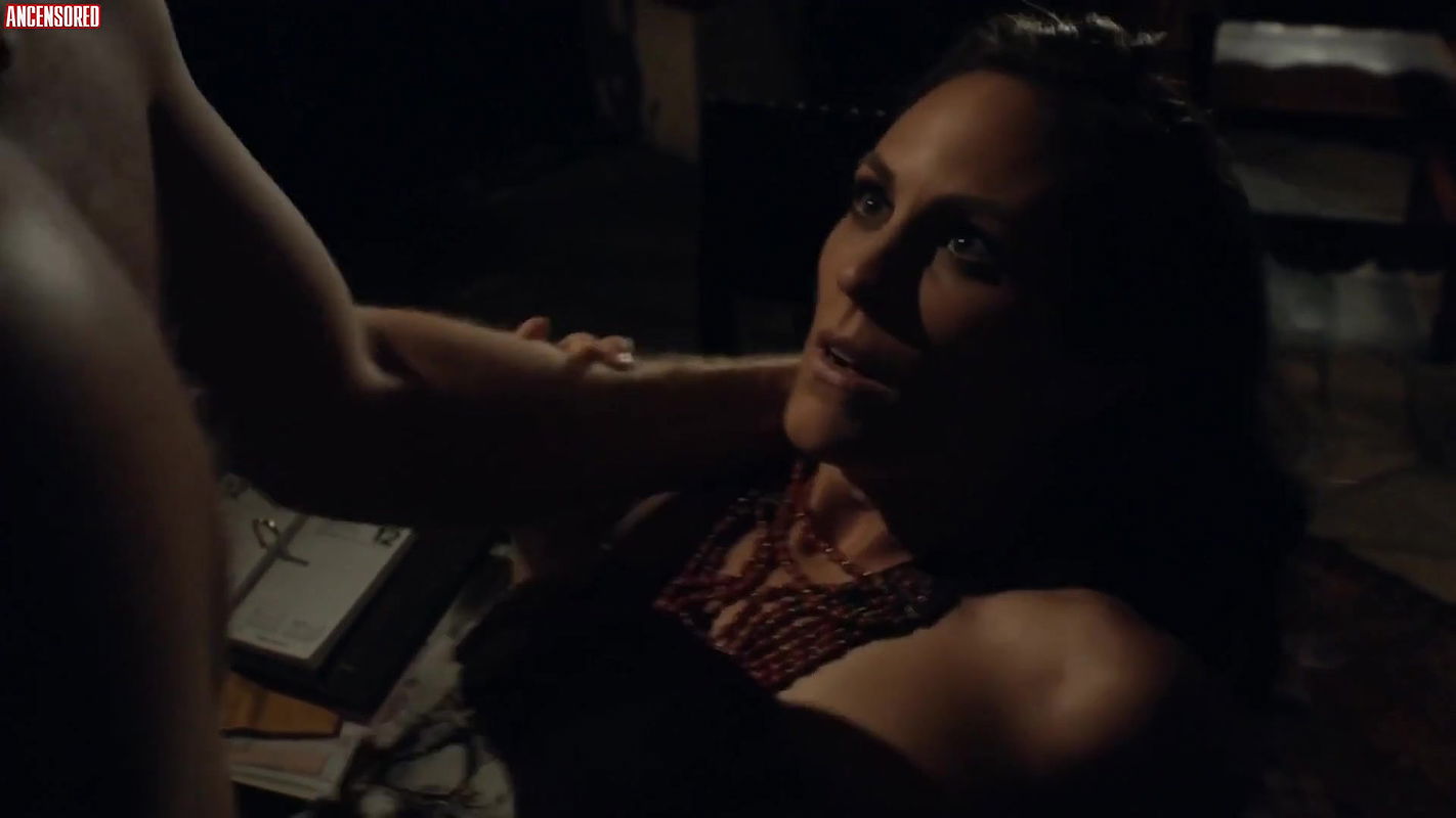 Annabeth Gish – The Bridge