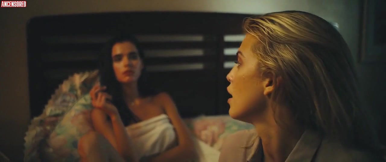 AnnaLynne McCord – feral state