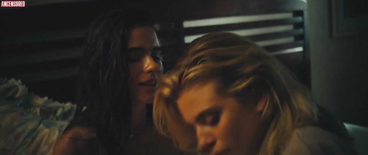 AnnaLynne McCord – feral state