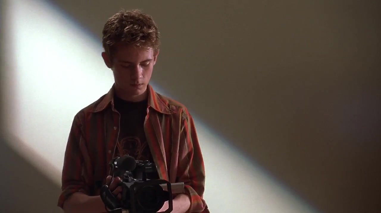 Anne Hathaway – Havoc